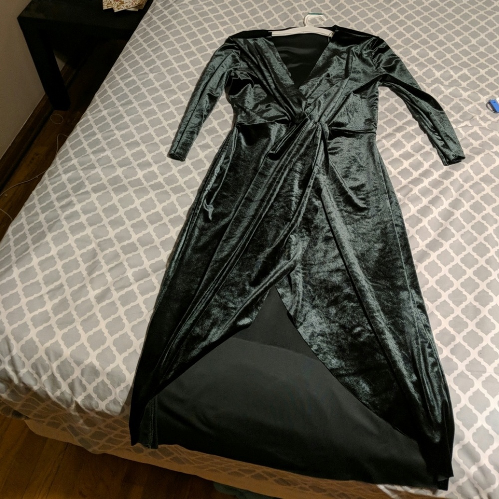 Zara green velvet dress